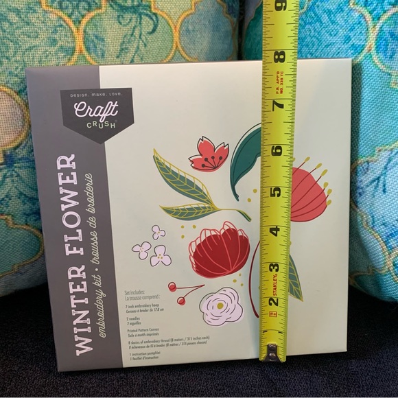 Winter Flower Embroidery Kit NEW - Picture 5 of 7